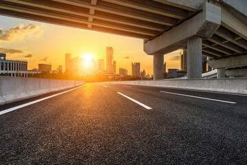 层次高的人层次低的人其本质上有什么不同？